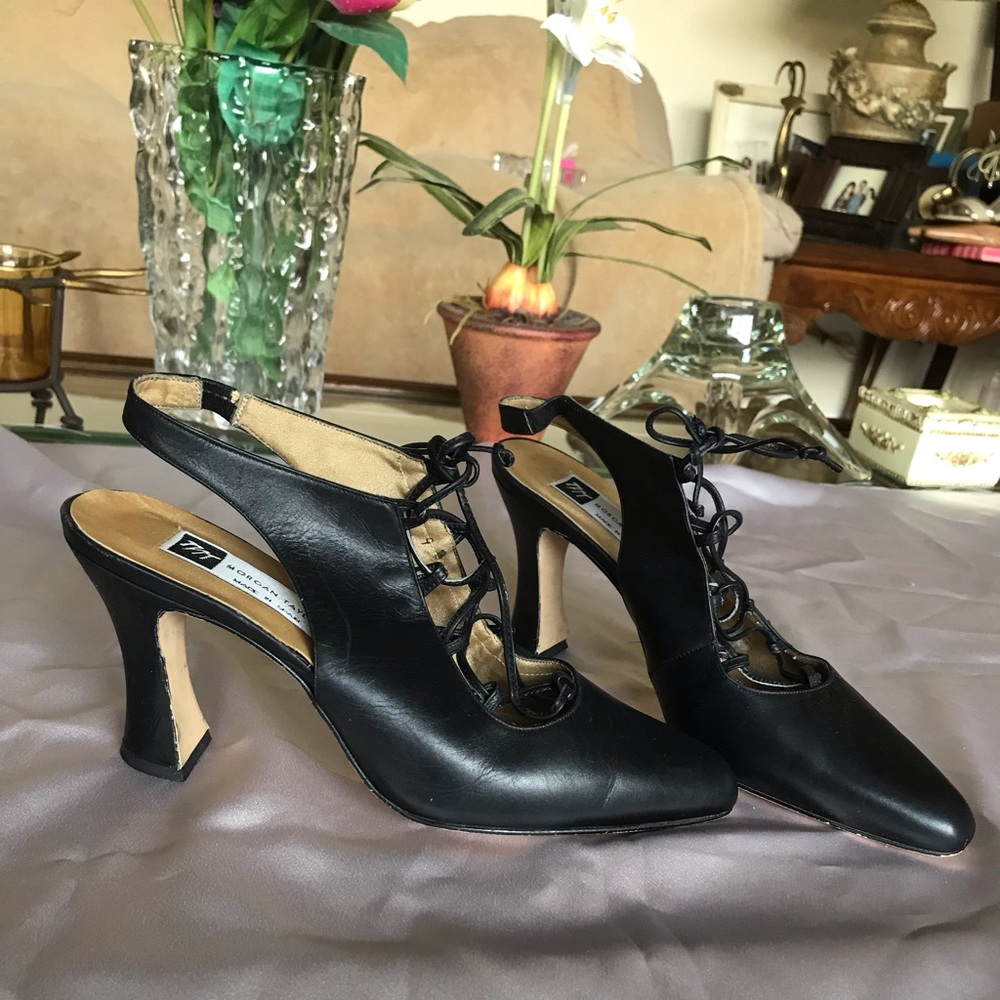 MORGAN TAYLOR , sandals, size 9 B made in Spain , leather upper , man made soul